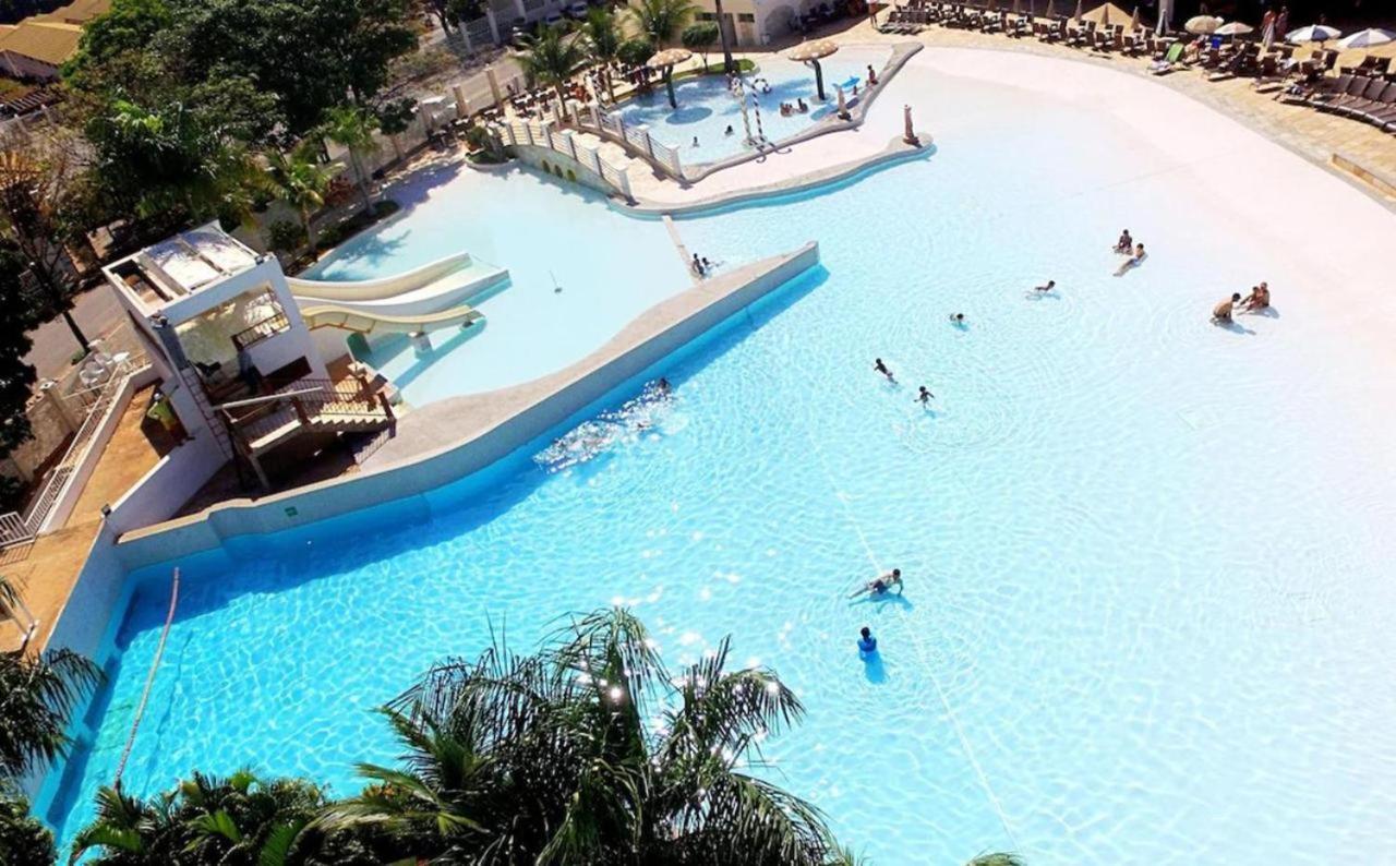 Apart-hotel Lacqua Diroma Com Parque Aquatico E Cozinha Caldas Novas